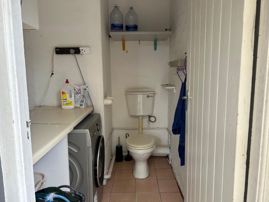 To Let 4 Bedroom Property for Rent in Mill Park Eastern Cape